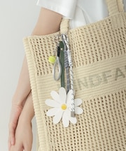 FLOWERチャーム