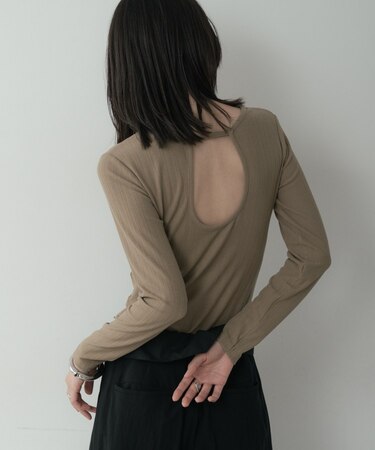 バックオープンリブ長袖Tシャツ