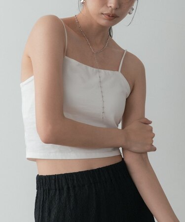 カップ付きクロップドキャミ