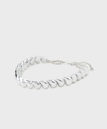 メタリックチョーカー