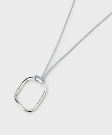 オーバルモチーフネックレス