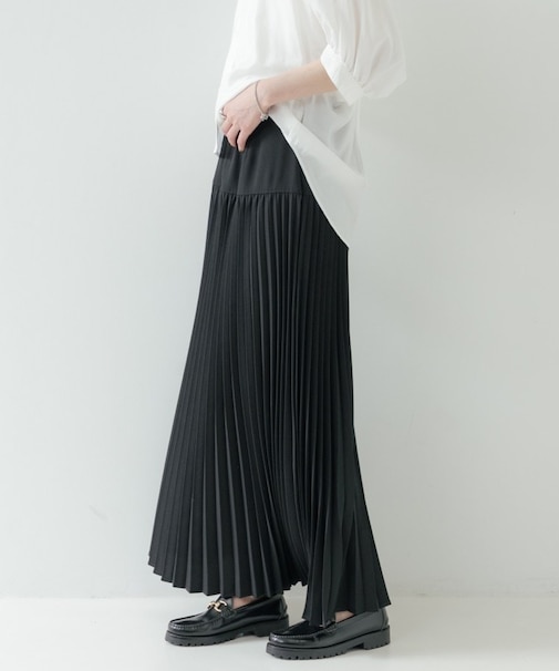 プリーツロングスカート