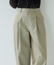 フロントタックチノパン