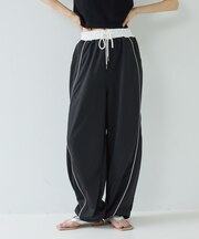 【一部店舗限定】パイピング裏毛ワイドパンツ