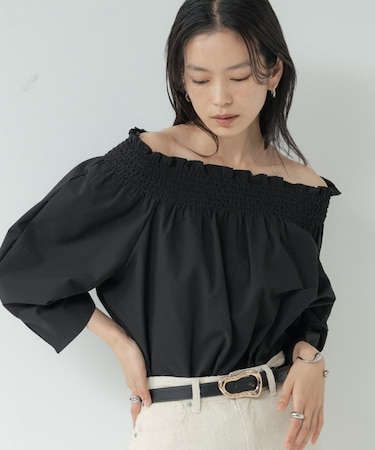 サッカーオフショルブラウス