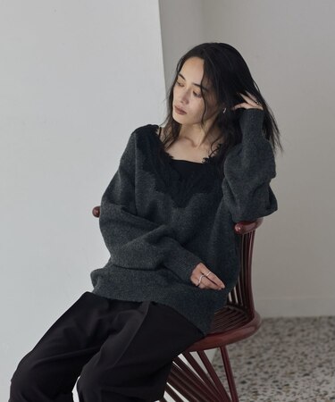 レースドッキング深Vネックニット【洗える】