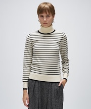 【手洗い可】カシミヤ混リブボーダータートルニット