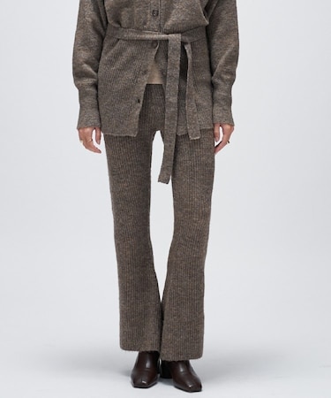 【セットアップ】リブニットフレアパンツ