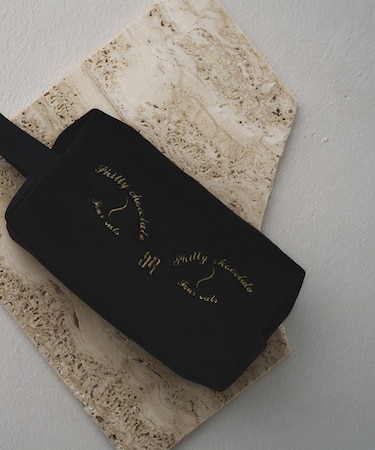 【Philly chocolate】キャットモチーフベロアポーチ