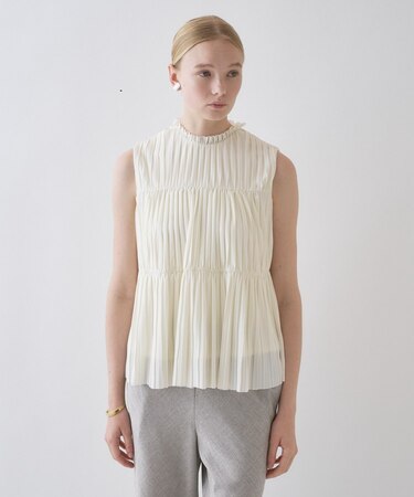 プリーツブラウス