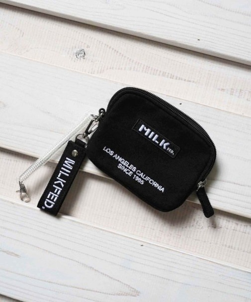 EMBROIDERED BAR PASS HOLDER