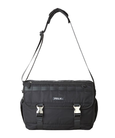 LOGO PLATE MESSENGER BAG