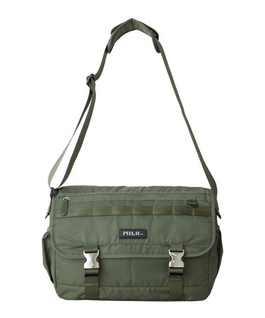 LOGO PLATE MESSENGER BAG