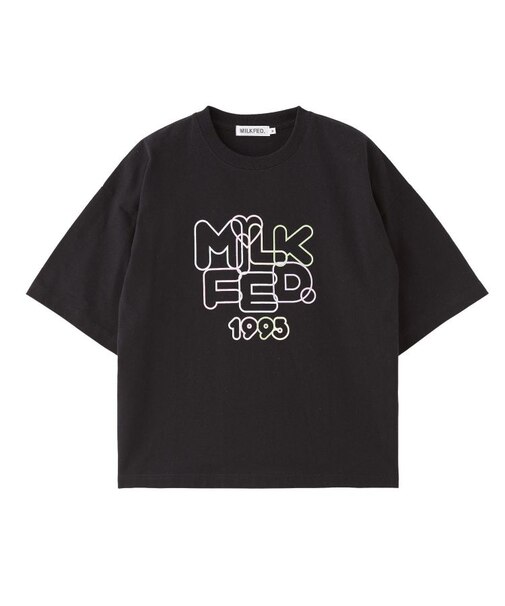 MILKFED. NEON LOGO WIDE S/S TEE