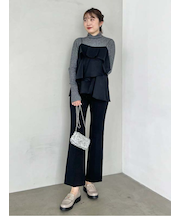 美脚ストレッチパンツ