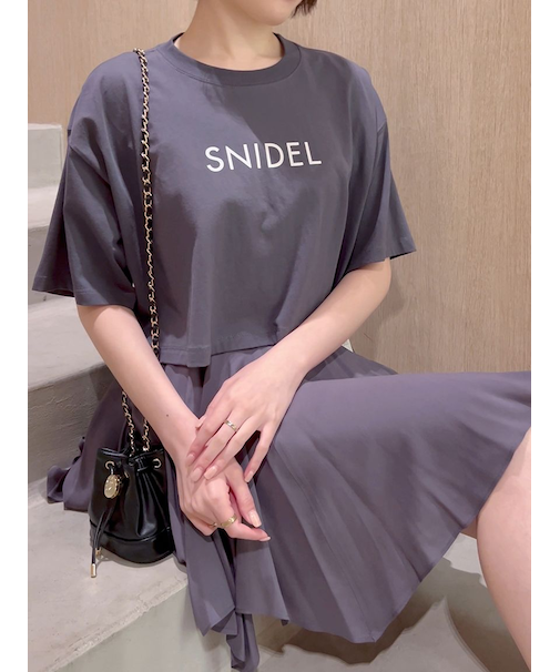 SNIDELロゴTシャツ