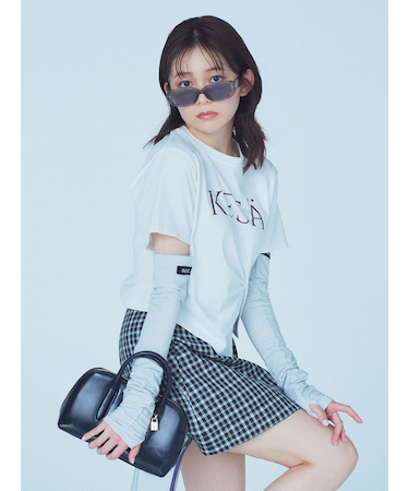 SustainableデザインロゴTシャツ