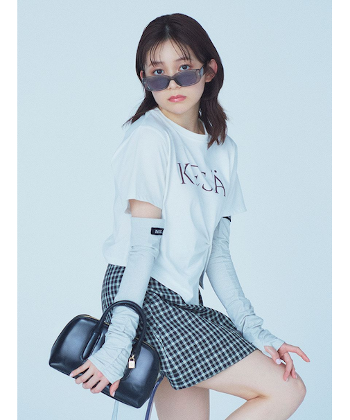 SustainableデザインロゴTシャツ