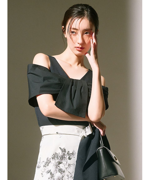 リボンディテールカットプルオーバー