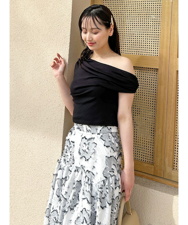 ルーズネックカットプルオーバー