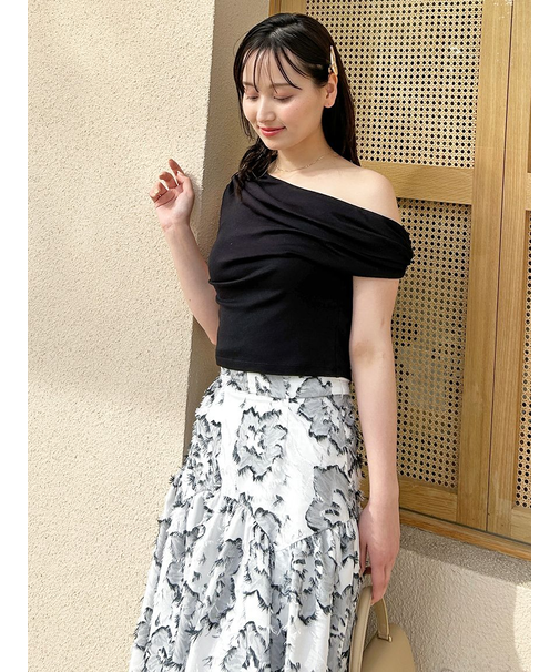 ルーズネックカットプルオーバー