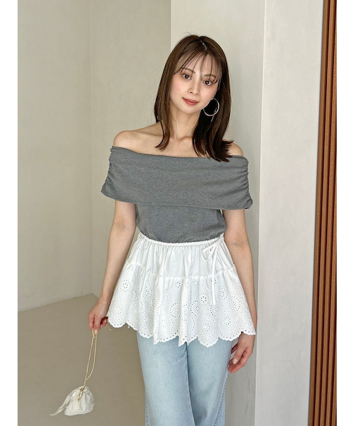 カットオフショルペプラムプルオーバー