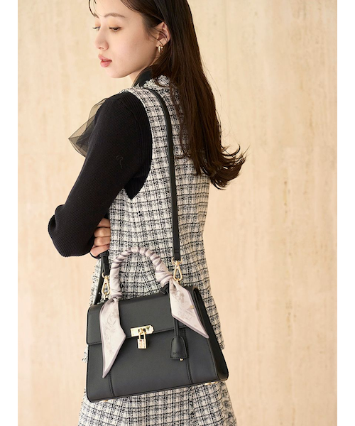 激安値下【新品未使用タグ付】SNIDEL バッグ　匿名配送 SNIDEL（スナイデル）から【WEB限定】マルチウェイムーンバッグ