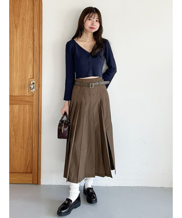 ベルト付きプリーツロングスカート