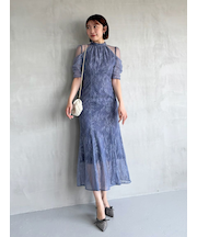 シアーショルダーレースドレス