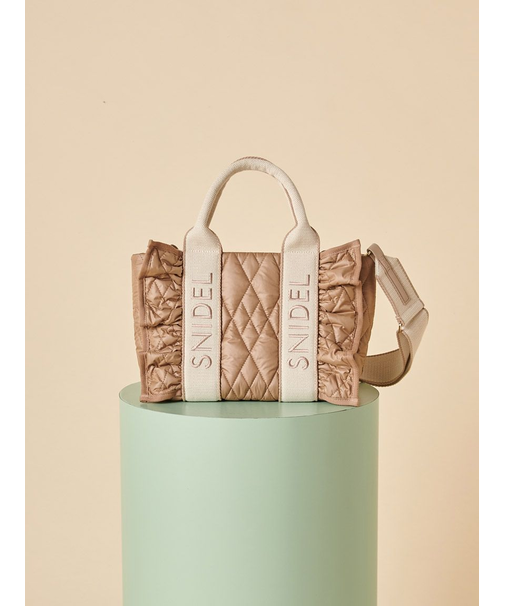 フリルキルティングロゴバッグ