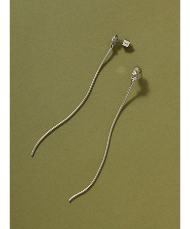 ロングチェーンピアス