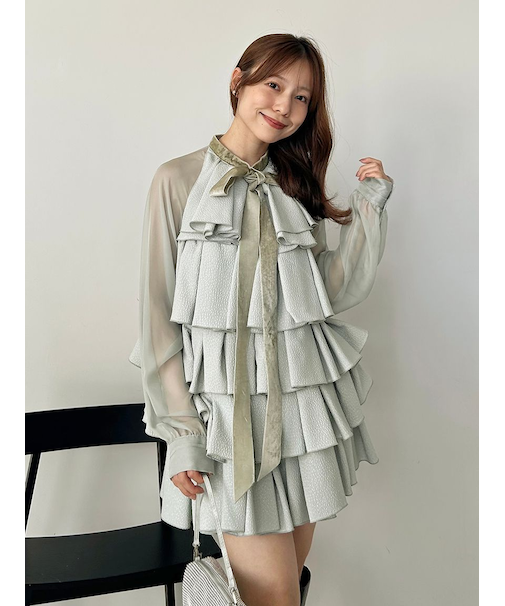 ティアードラッフルミニドレス