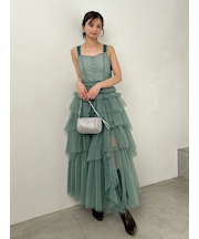 チュールティアードボリュームドレス