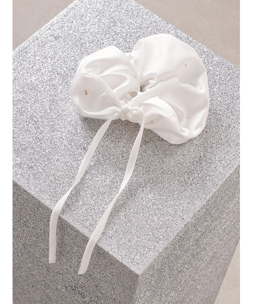 ベロアリボン付きシュシュ