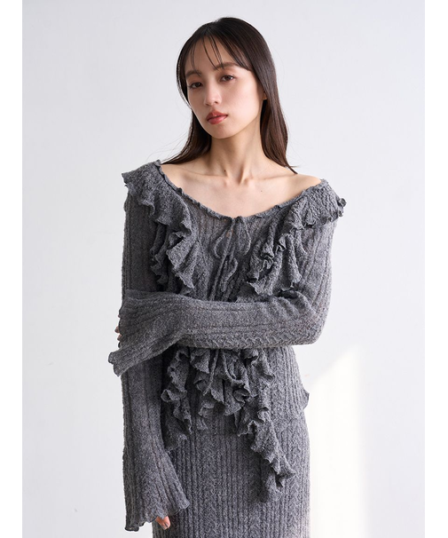 ラッフルデザインニットプルオーバー