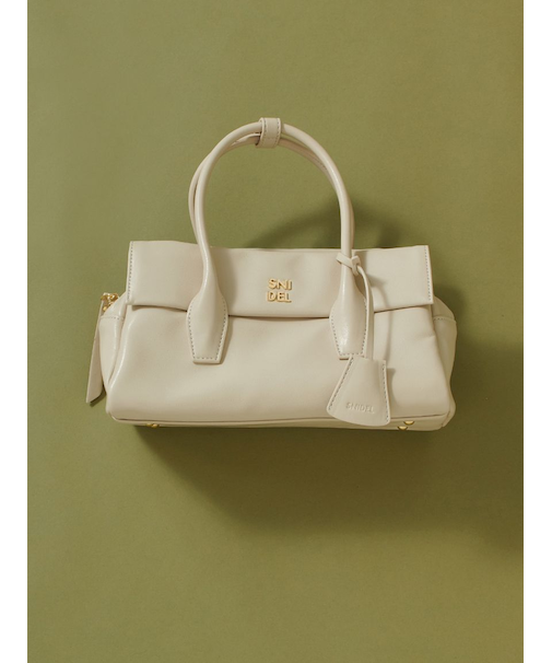 フラップボストンバッグ