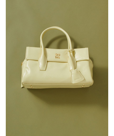 フラップボストンバッグ