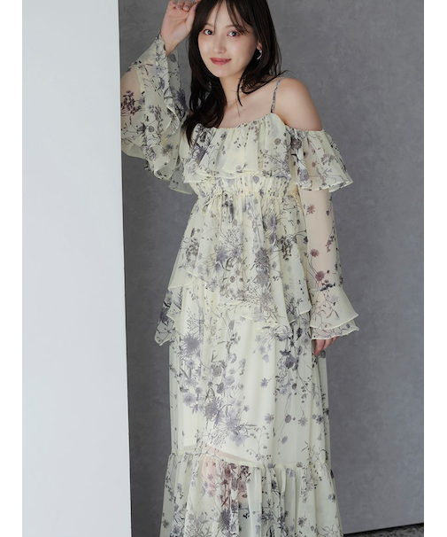 オフショルフリルワンピース