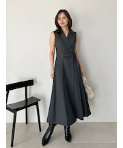 Sustainableサイドプリーツテーラードワンピース