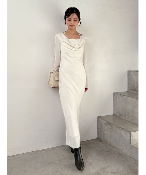 ドレープバックサテンロングワンピース