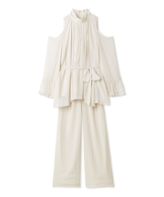 コールドショルダーパンツセットアップ