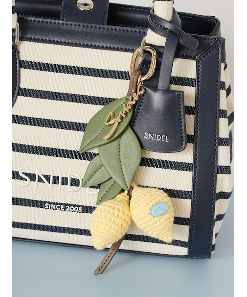 クロシェチャーム