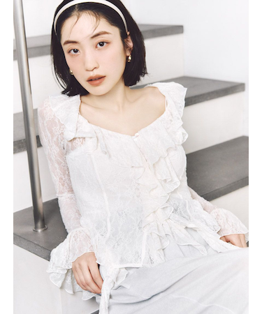カットレースフリルプルオーバー