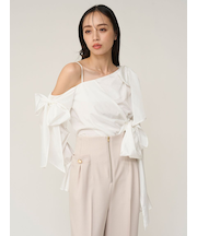 リボンデザインブラウス