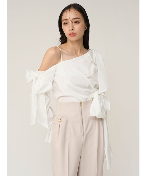 リボンデザインブラウス