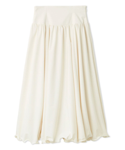 ボリュームタフタスカート