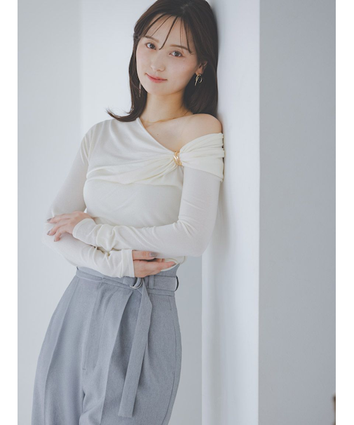 デザインメタルドレープニットプルオーバー