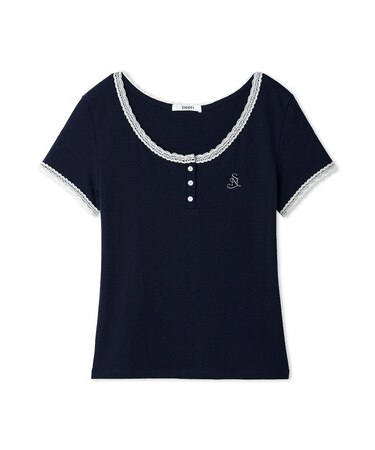 【WEB限定カラーあり】レースデザインヘンリーネックTシャツ