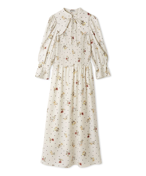 デコルテオープンワンピース