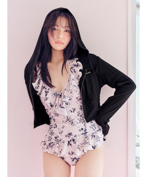 新品タグ付き【LUMISHADE】UVカットパーカー LUMISHADE】UVカットパーカー(パーカー・スウェット)｜トップス